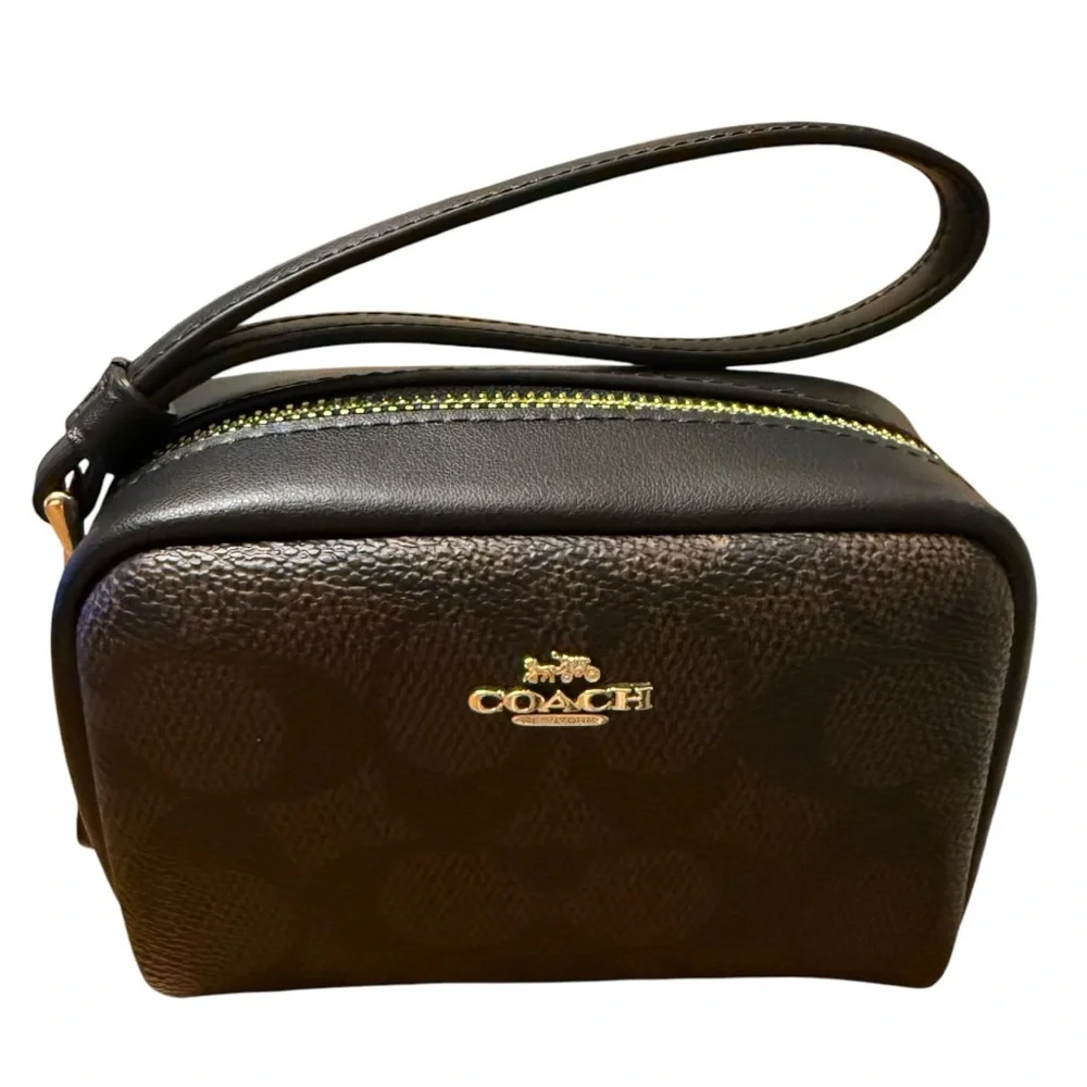 Coach Pouch Wristlet Signature - Picture 2 of 9